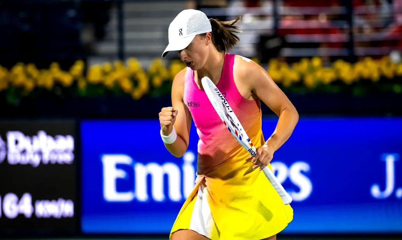 九游体育阿扎伦卡在瑞士队比赛中重返赛场，出色发挥引发热议！热度持续攀升的简单介绍