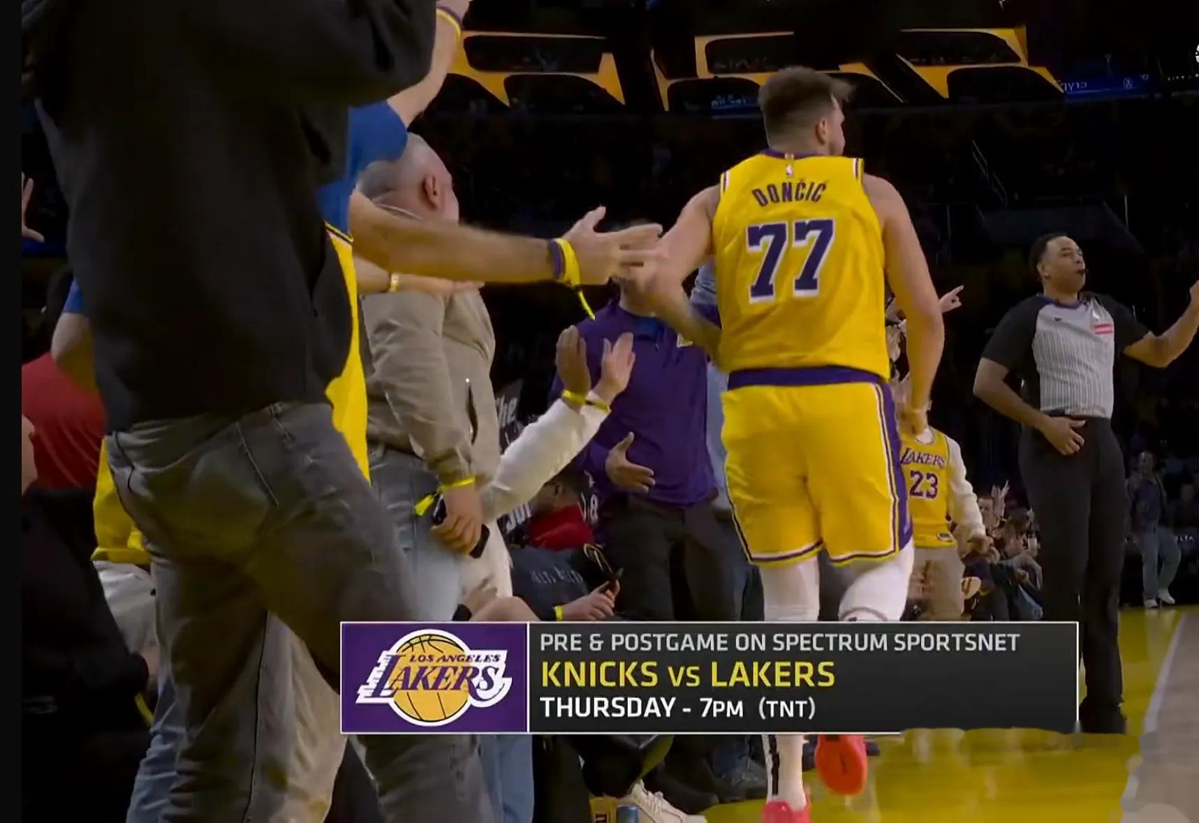 九游体育下载包含詹姆斯关键节点战术调整，雄鹿带队取胜！的词条