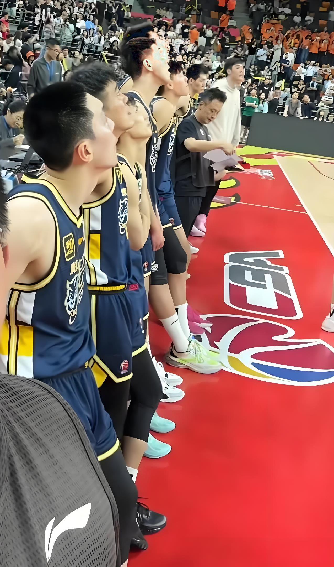 包含深圳男篮发布备战花絮,今晚手感冰凉,国王杯任务艰巨,资深球员宣示担当的词条 包含深圳男篮发布备战花絮,今晚手感冰凉,国王杯任务艰巨,资深球员宣示担当的词条